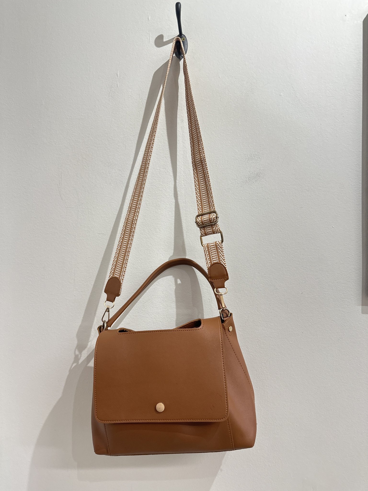 Bolsa tiracolo marrom c/alça longa étnica s/marca - foto principal