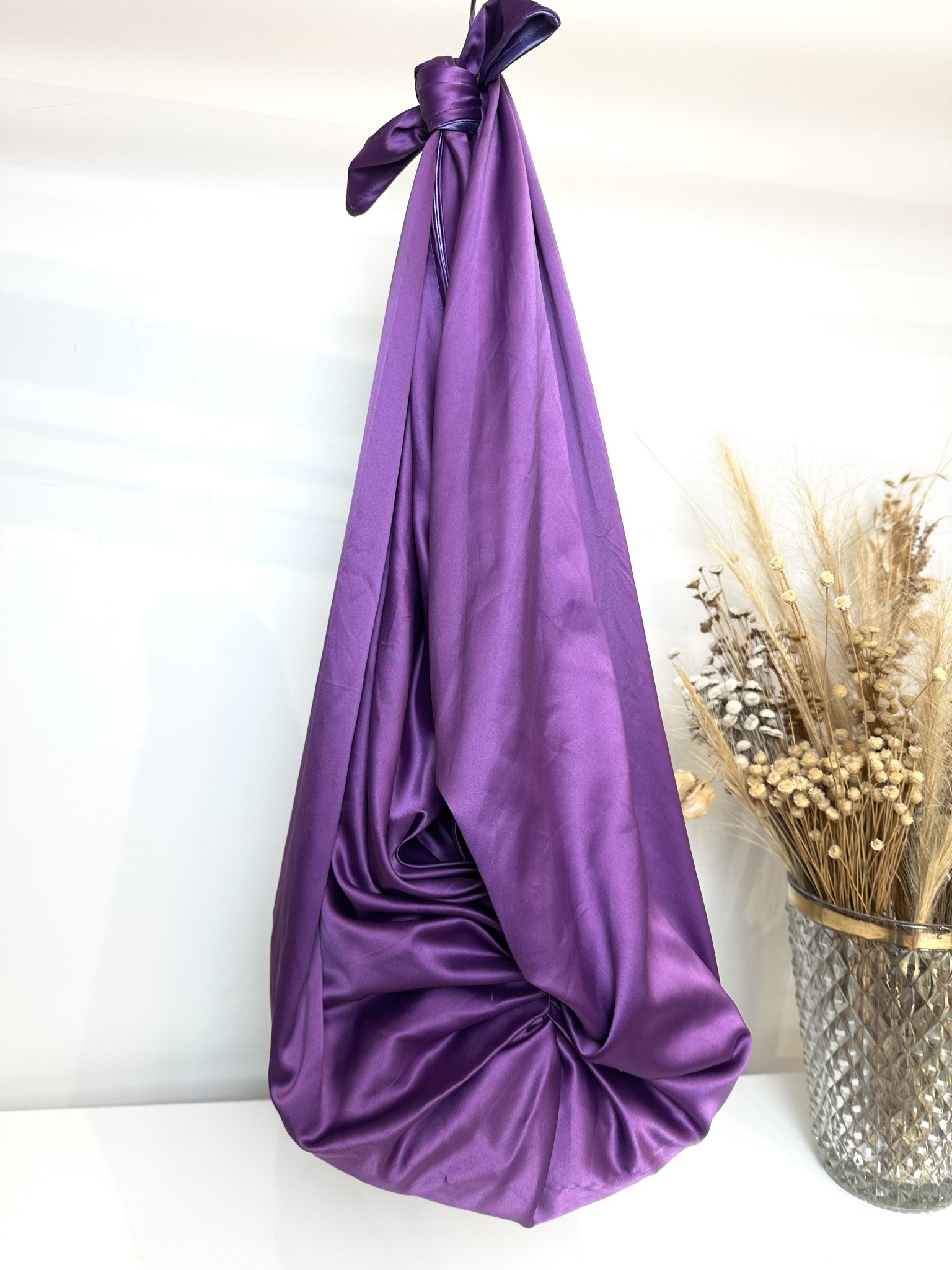 Bolsa tiracolo roxa de cetim Tugas roxo - foto principal