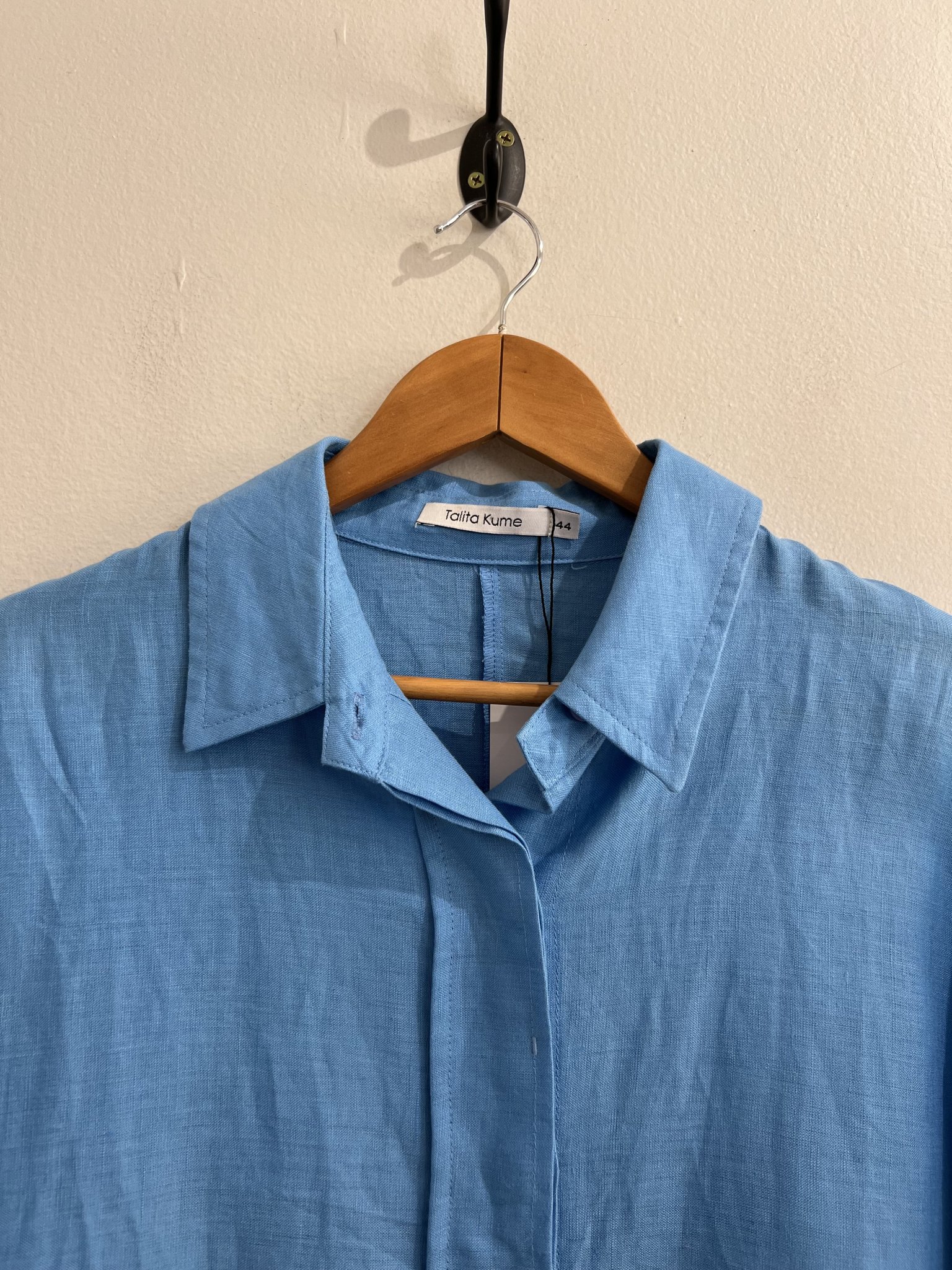 Camisa azul céu de linho Talita Kume - 44 tamanho 44 - vista adicional 3