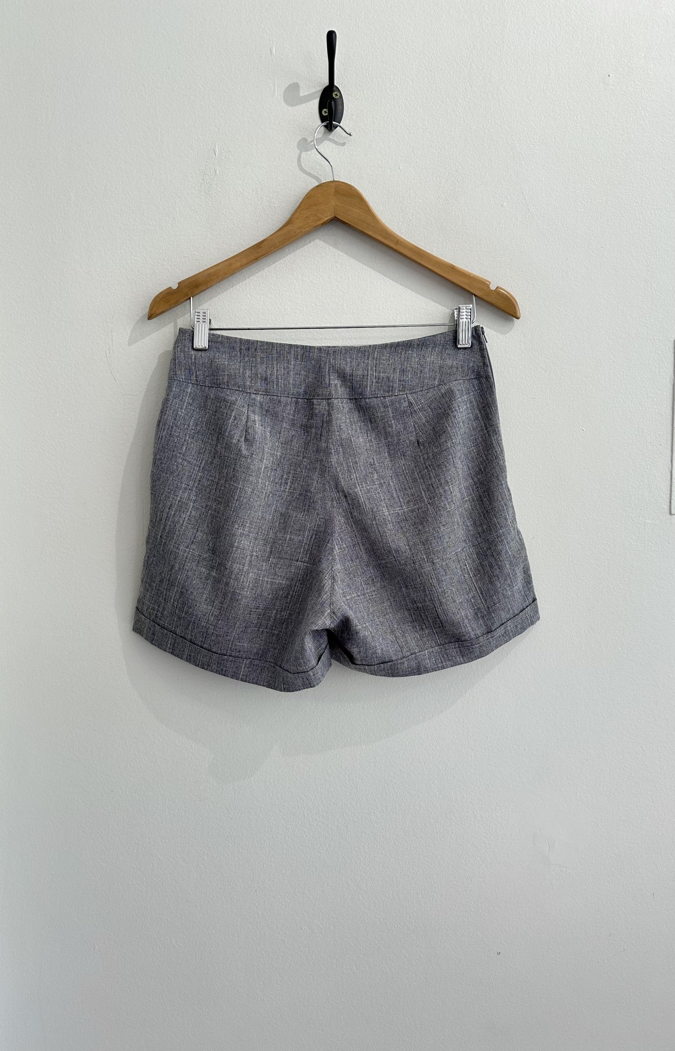 Short cinza de cinto duplo - PP tamanho PP - vista adicional 3