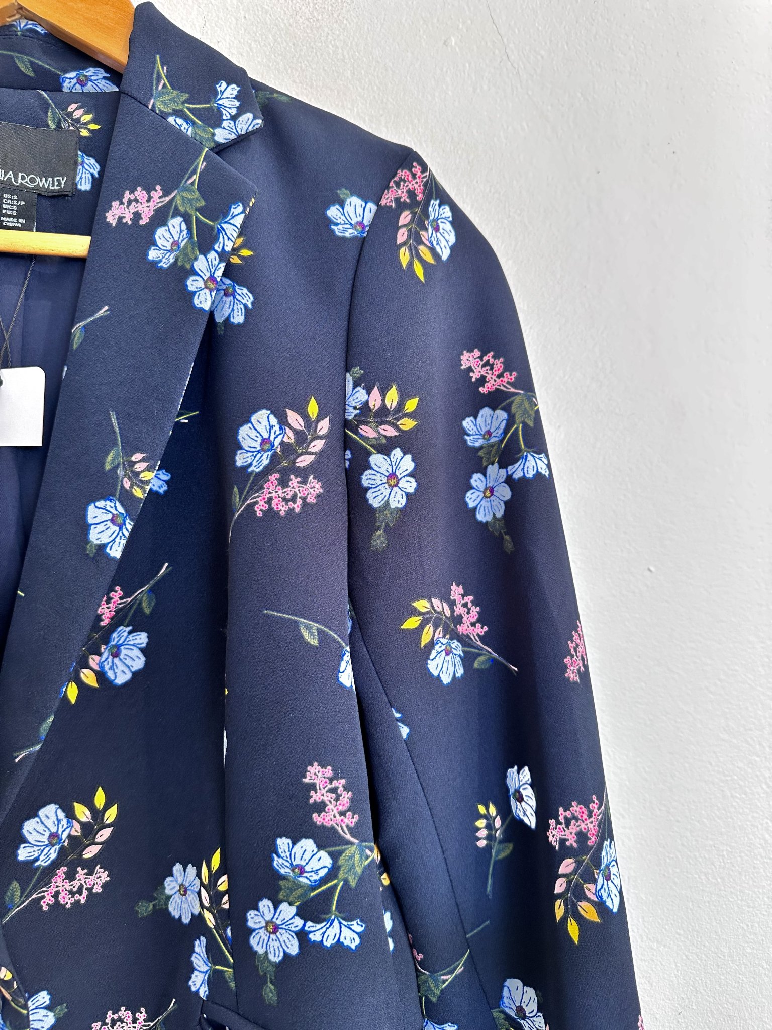 Blazer preto com estampa em flores multicores Cynthia Rowley - vista adicional 6