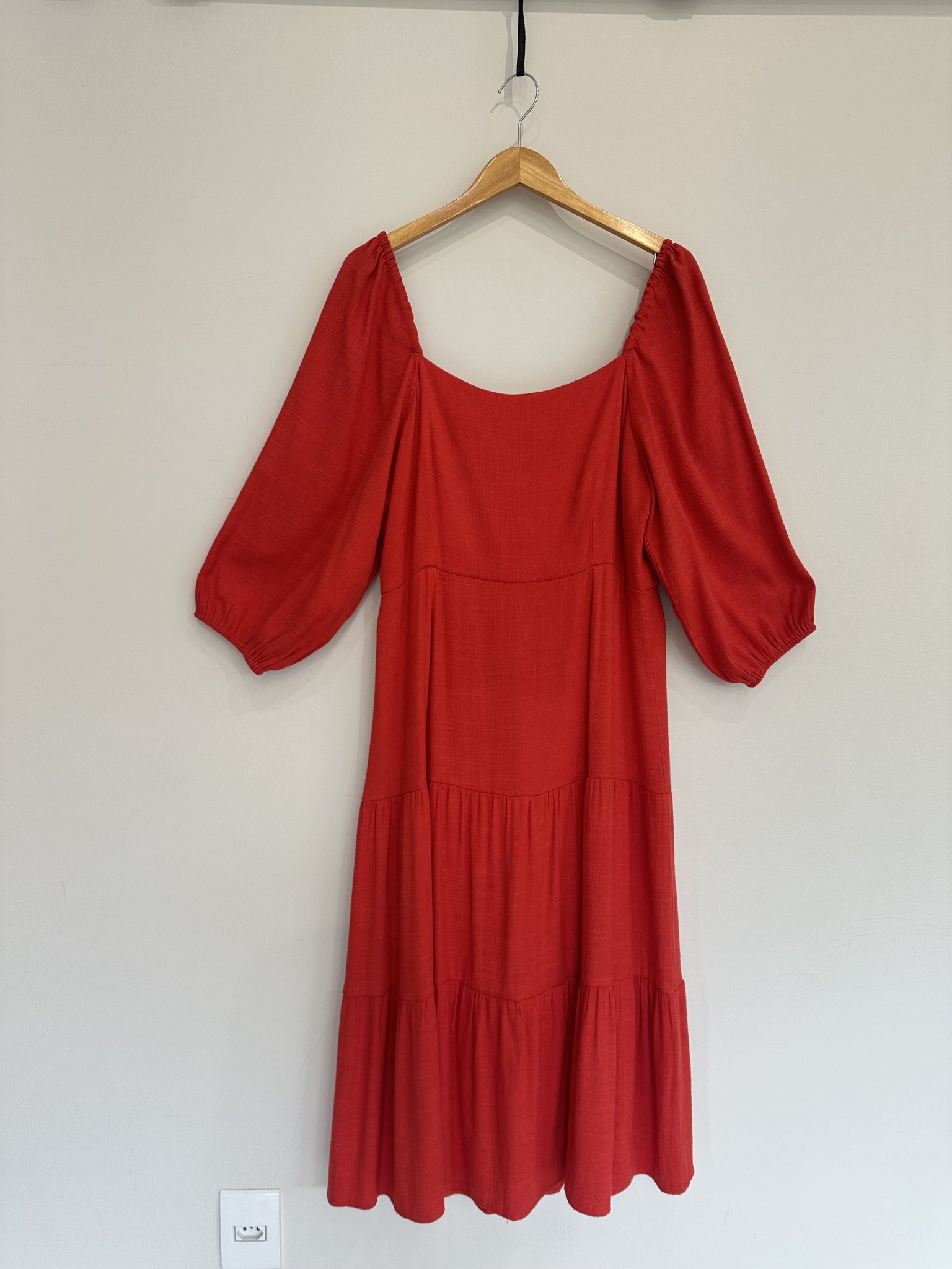 Vestido coral decote princesa e manga 7/8 bufantes - G Rosa tamanho G - vista adicional 2