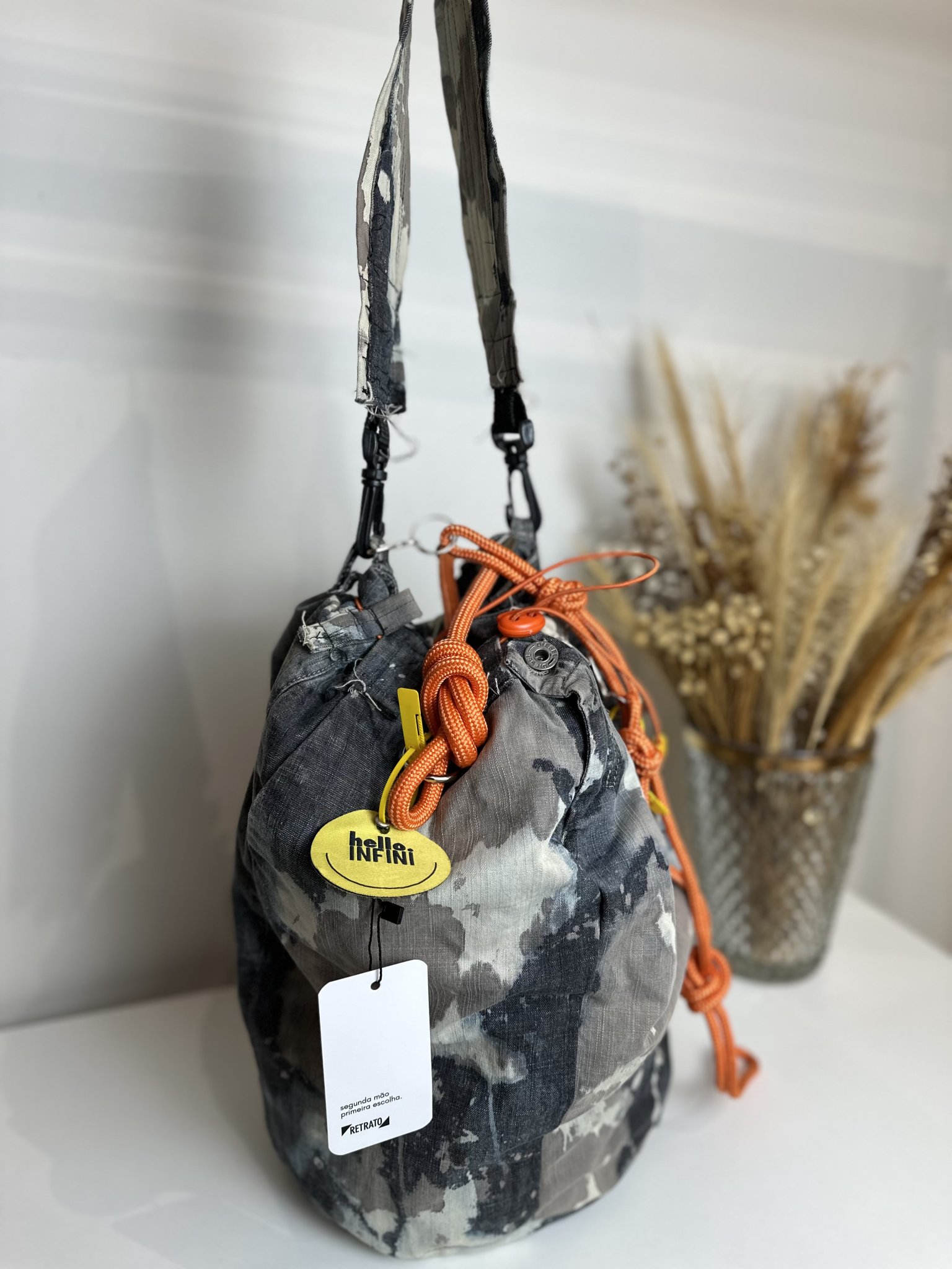 Bolsa jeans upcycling Hello Infini - foto principal