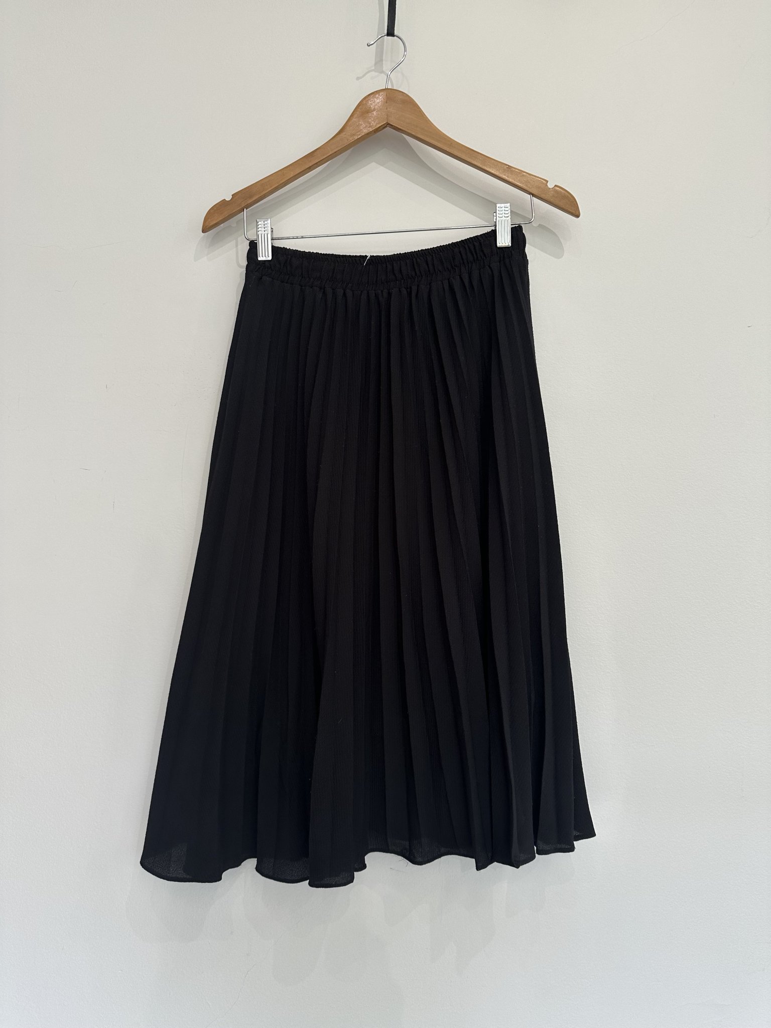 Saia midi preta plissada cintura regulável s/marca - P/M preto tamanho P/M - foto principal