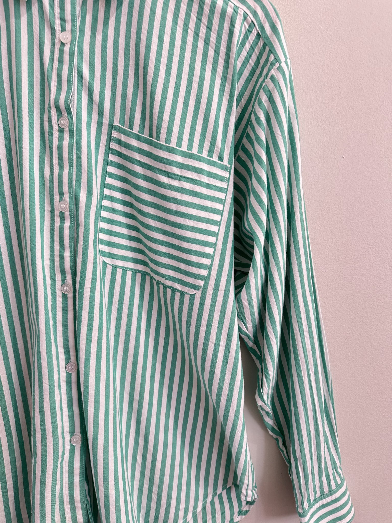 Camisa listrada verde e branco m/longa Loft - M branco, verde tamanho M - vista adicional 2