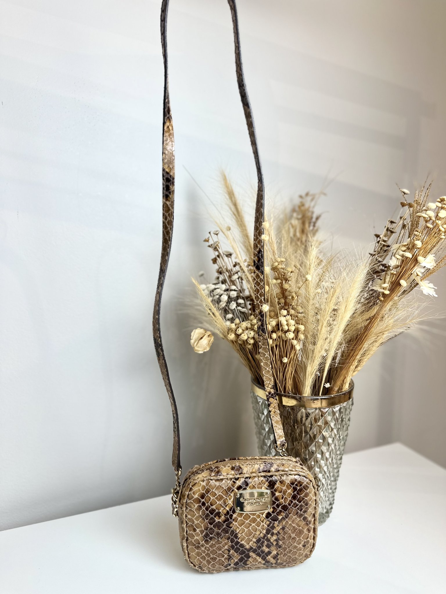 Bolsa crocp Michael Kors - vista adicional 4