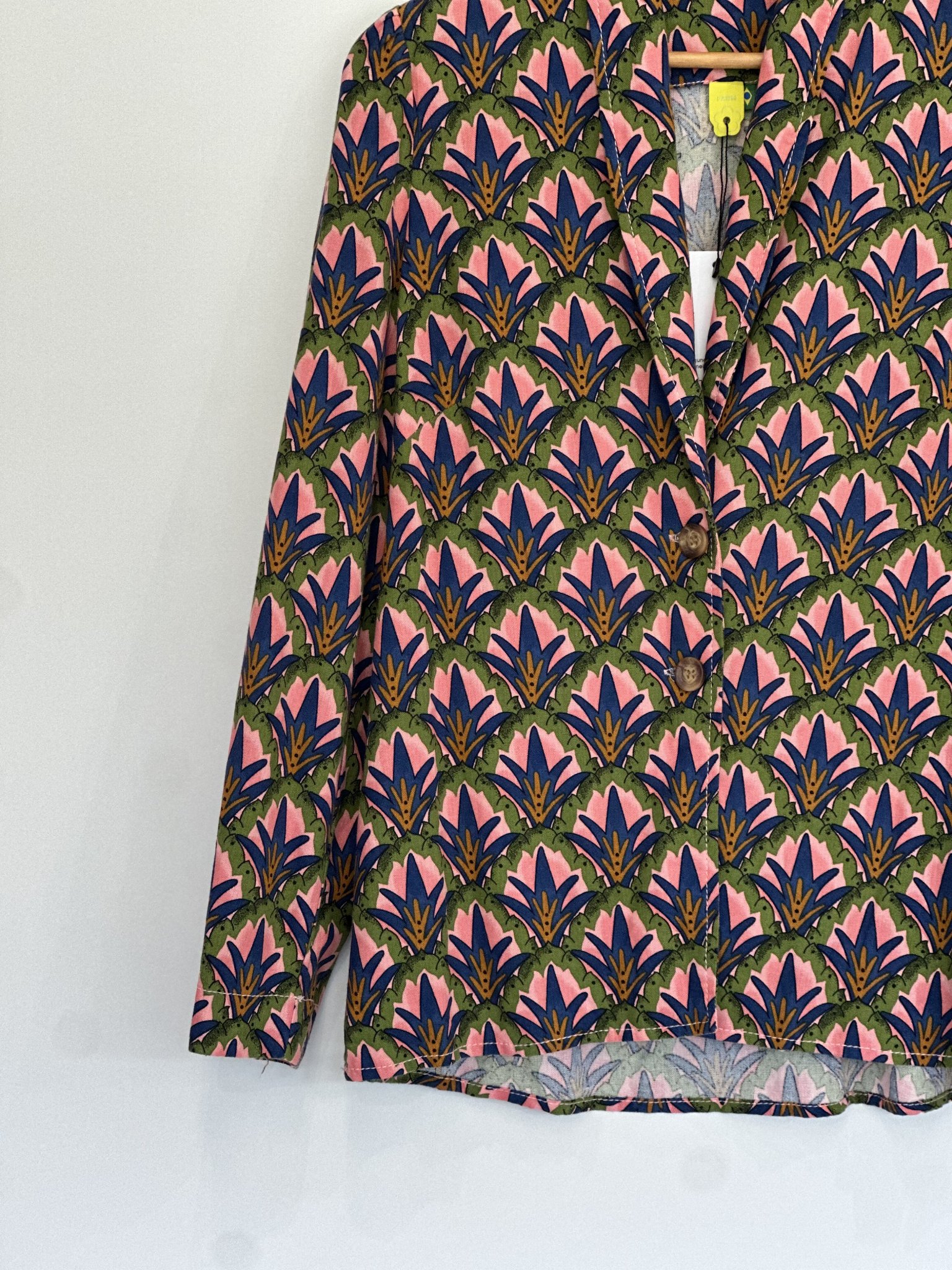 Blazer estampa tropical Farm - P rosa, verde, azul tamanho P - vista adicional 2