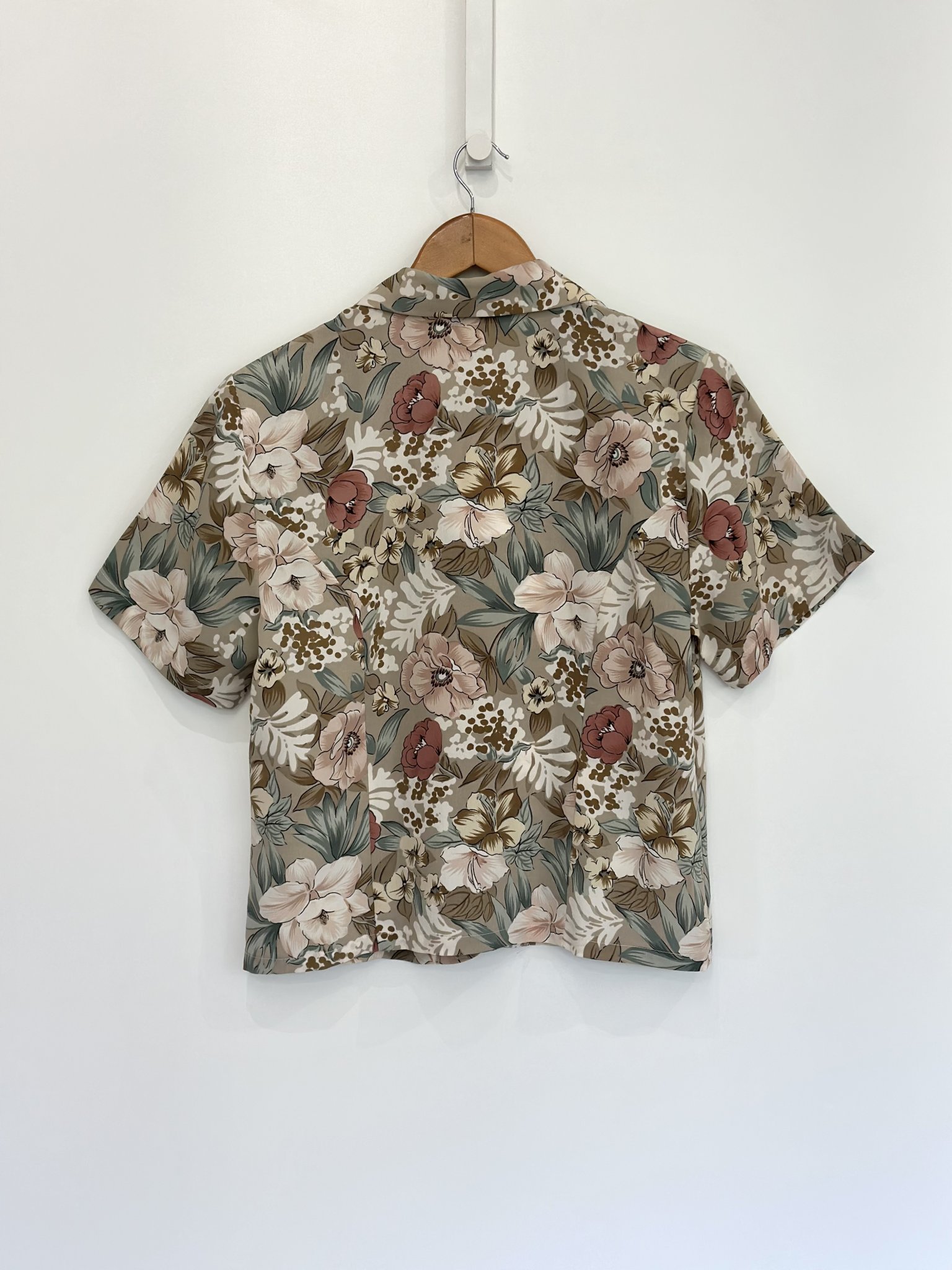 Blusa floral vintage Marinela - P Bege tamanho P - vista adicional 2