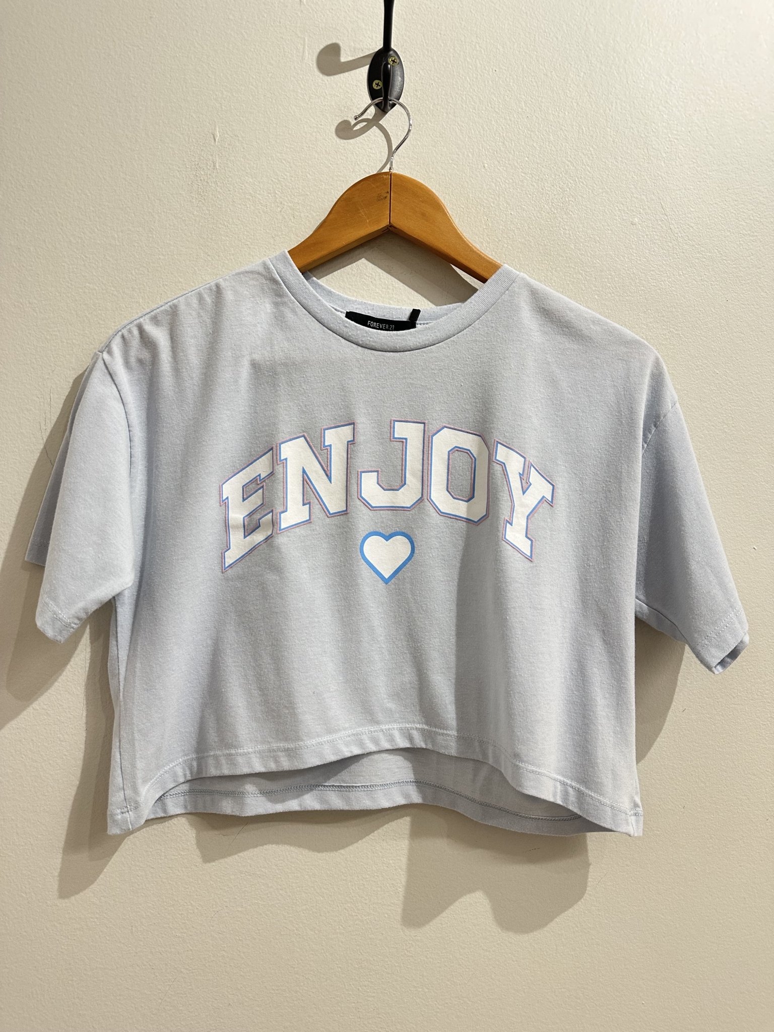 T-shirt cropped azul Enjoy Forever 21 - P tamanho P - vista adicional 3