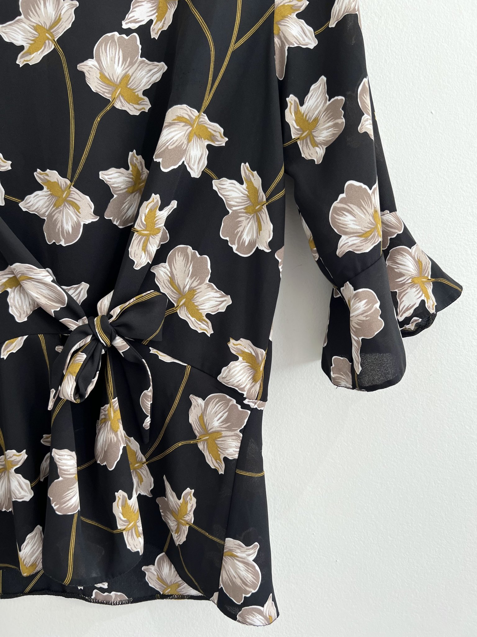 Blusa floral Maria Pinheiro - P Preto tamanho P - vista adicional 2