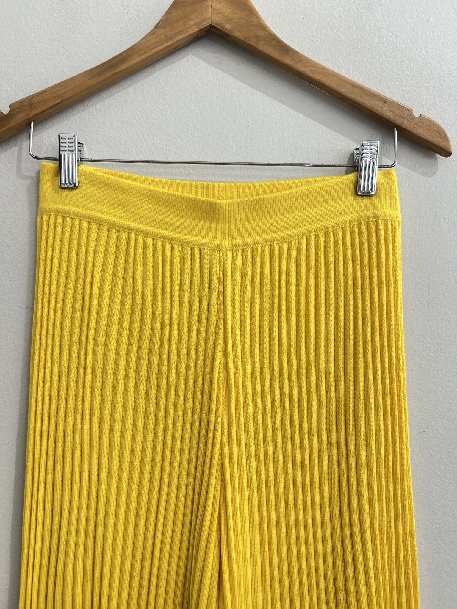 Calça amarela gema tricô canelado Ruth Valente - M amarelo tamanho M - vista adicional 3