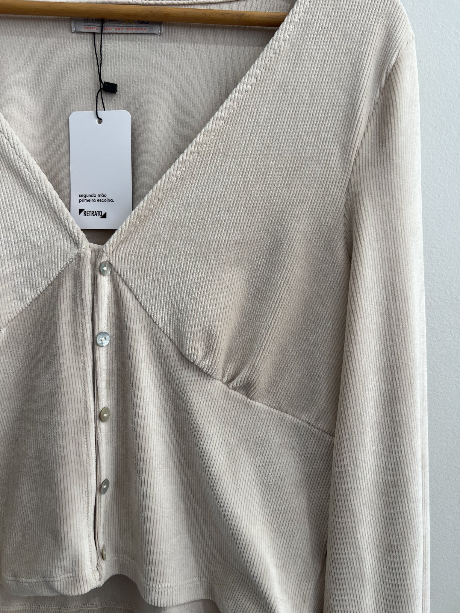 Blusa creme de veludo cotelê m/longa Bluesteel - GG Bege tamanho GG - vista adicional 4