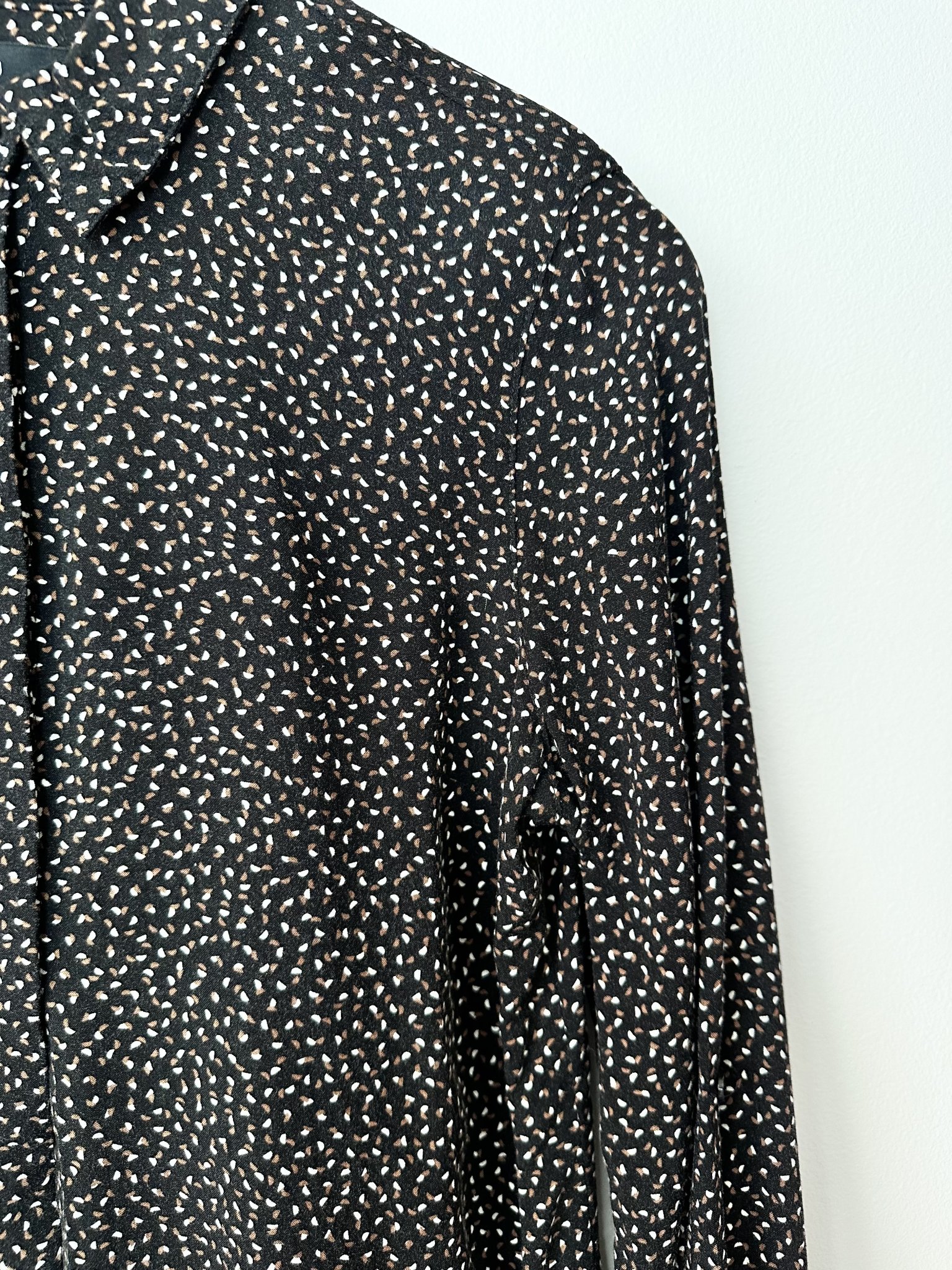 Camisa preta pontilhada manga longa Hering - P preto tamanho P - vista adicional 2