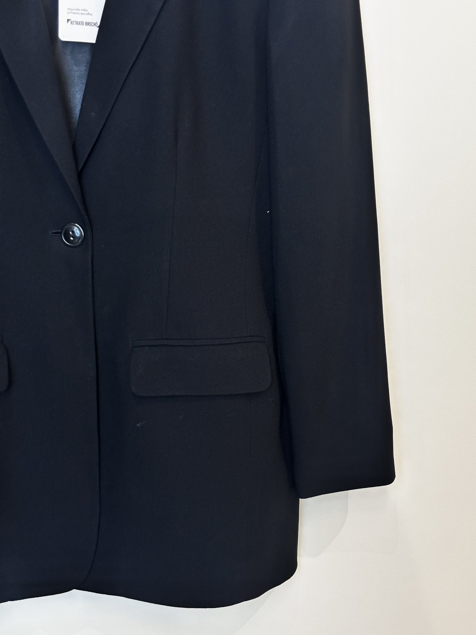 Blazer preto com bolsos Josephine Chaus 8 -38/40 tamanho 38/40 - vista adicional 3