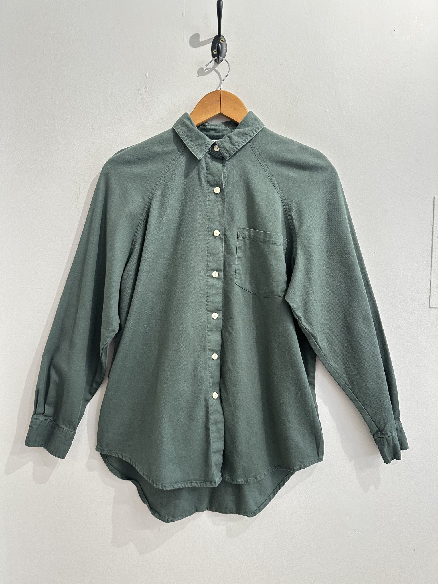 Camisa verde m/longa Universal Threads - PP tamanho PP - foto principal