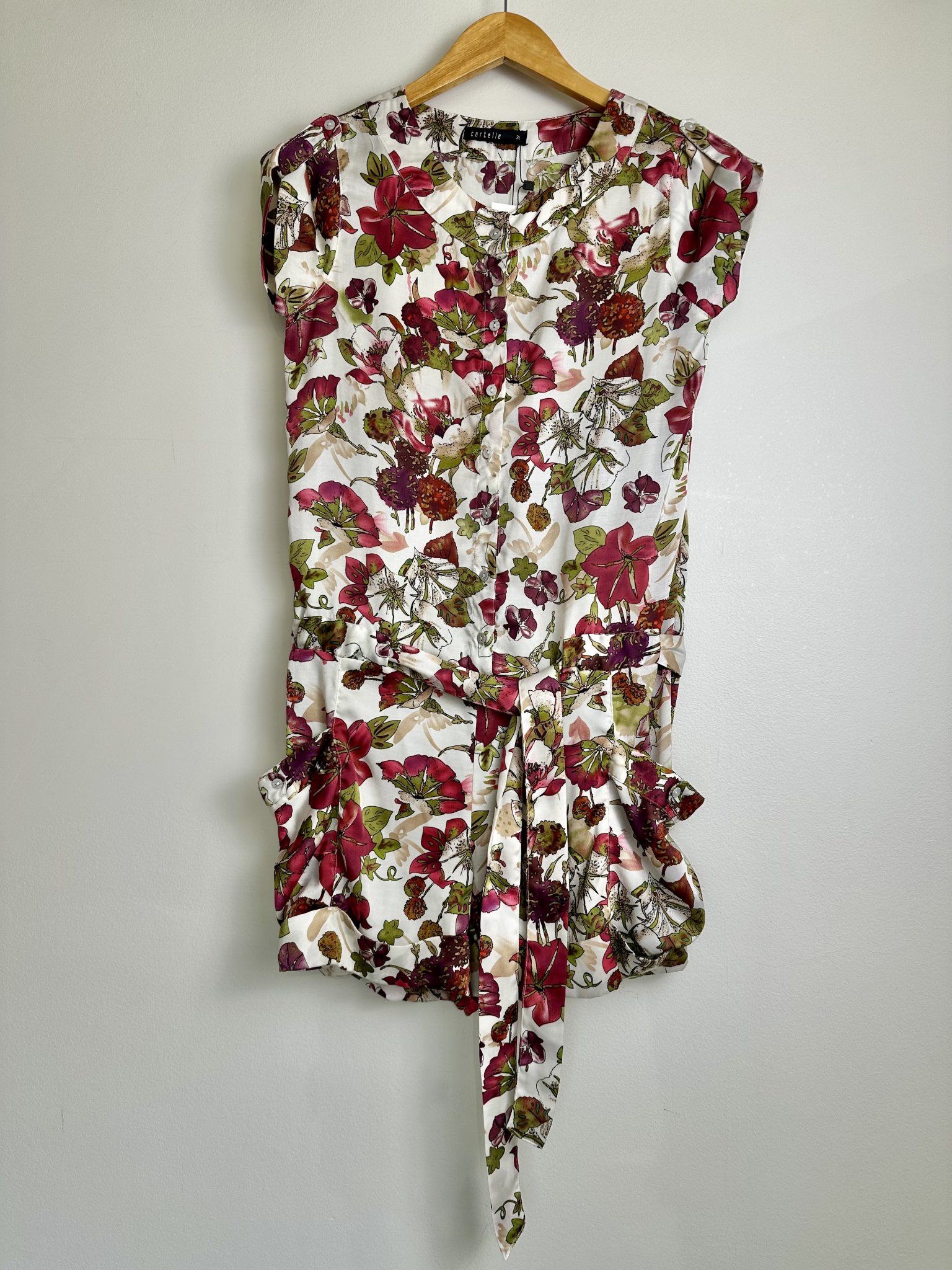Macaquinho floral cetim Cortelle - P Vermelho, Bege, Cinza tamanho P - vista adicional 6