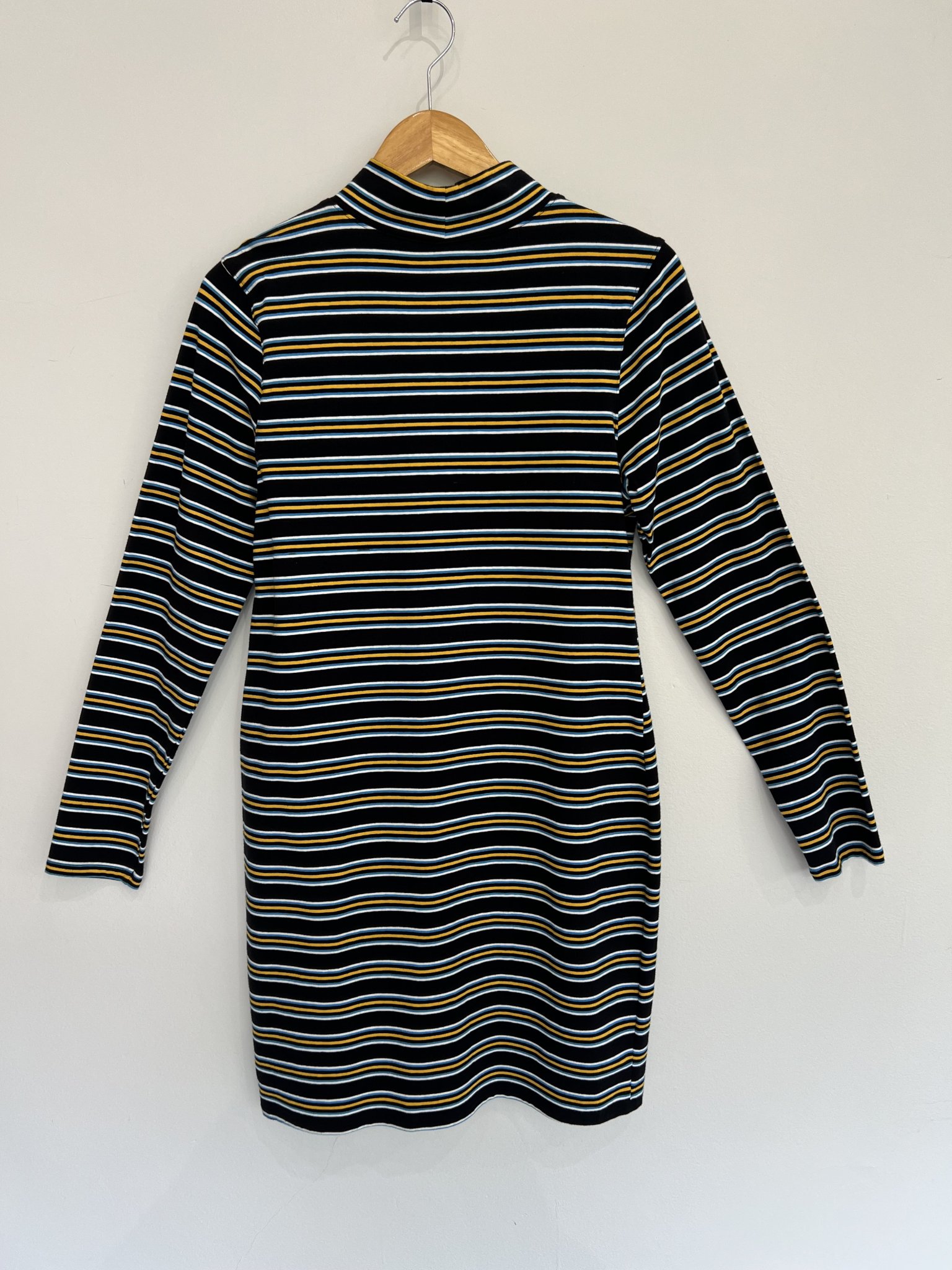 Vestido listrado fundo azul escuro m/longa de linha de algodão Wild Fable - vista adicional 2