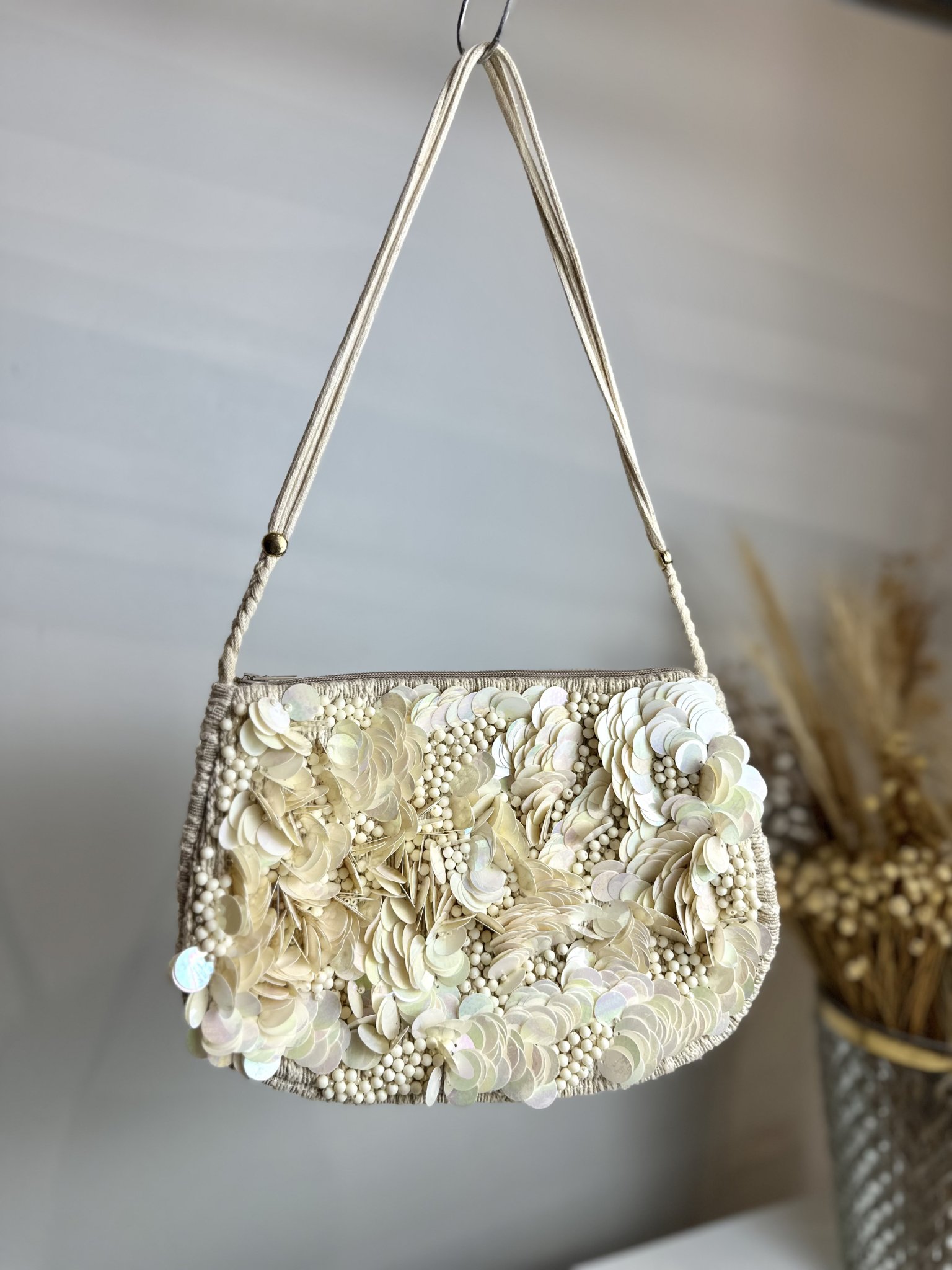 Bolsa artesanal bordada em lantejoulas de miçangas Clarice - vista adicional 5