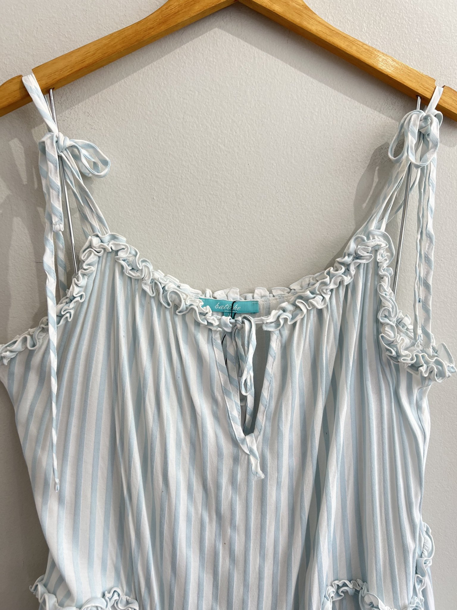Vestido listrado azul e branco de alcinha e babados Batiche - M branco, azul tamanho M - vista adicional 3