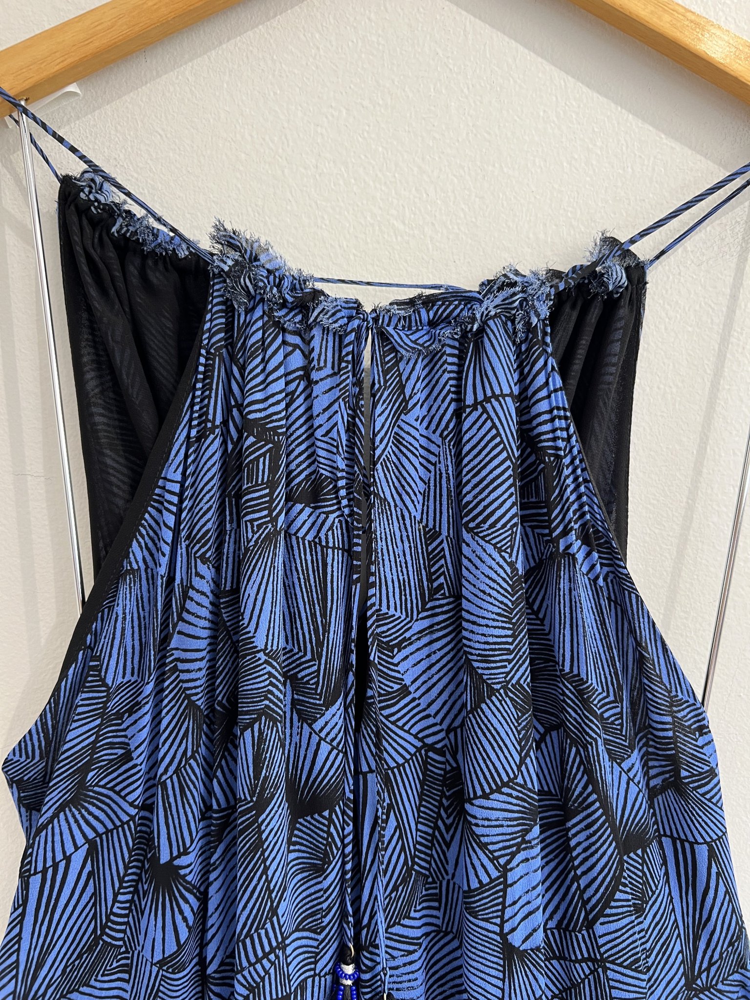Vestido azul e preto estampa abstrata de alçinha Animale - 38 preto, azul tamanho 38 - vista adicional 3