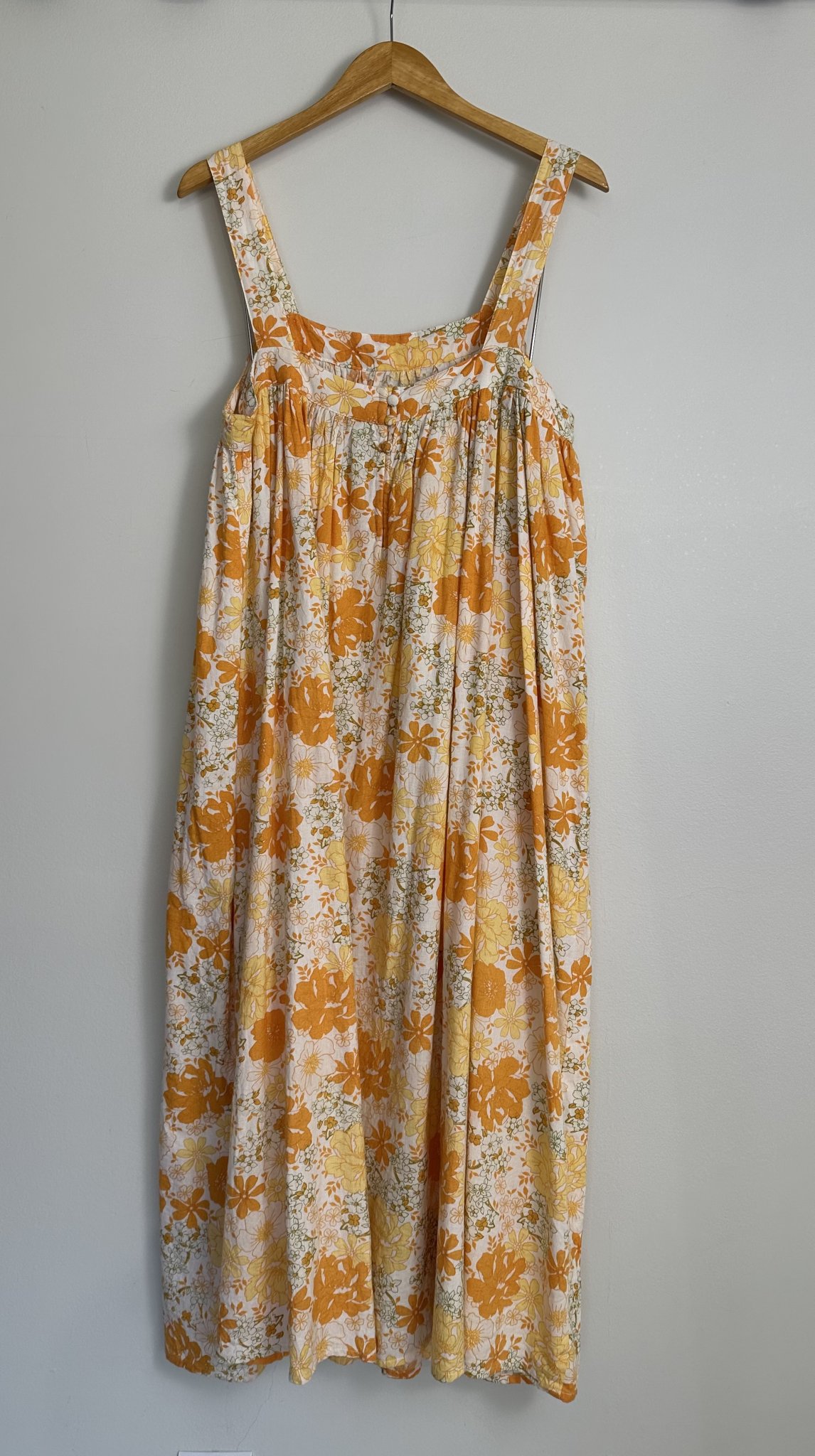 Vestido longo de alça branco estampa floral amarela Asos - GG tamanho GG - vista adicional 2