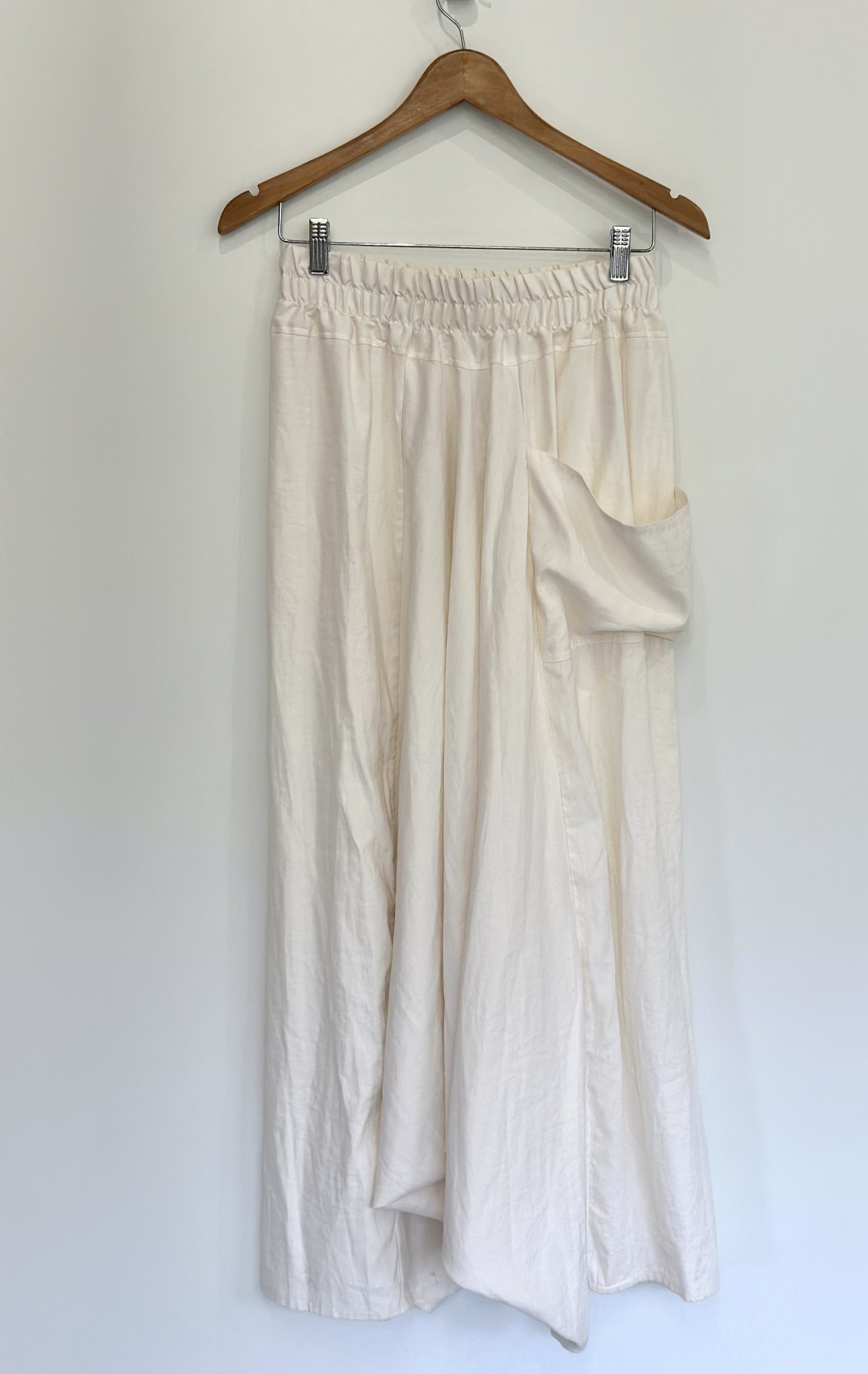 Calça saruel off white Pashmi - P branco tamanho P - vista adicional 2