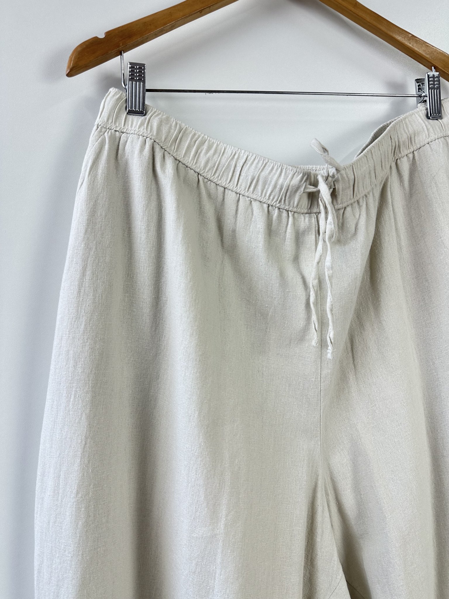 Calça pantalona de cintura regulável Kim Rogers de viscose e linho - 3G Cinza, Bege - vista adicional 2