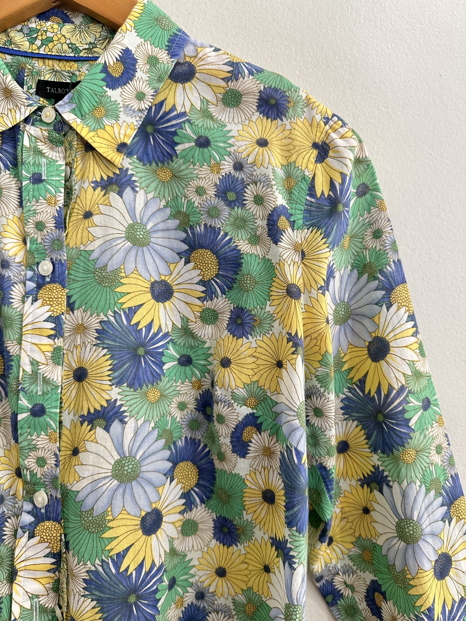 Camisa floral de girassóis m/longa Talbots - P tamanho P - vista adicional 3