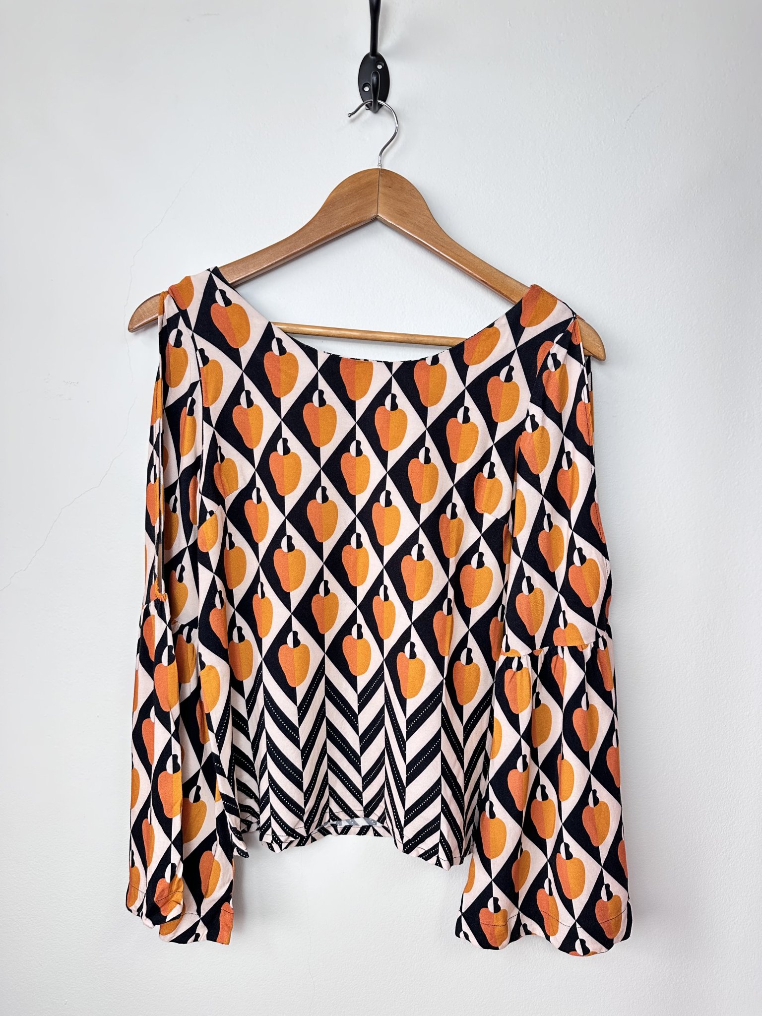 Blusa estampa caju Farm - M Laranja, Amarelo, Preto tamanho M - foto principal