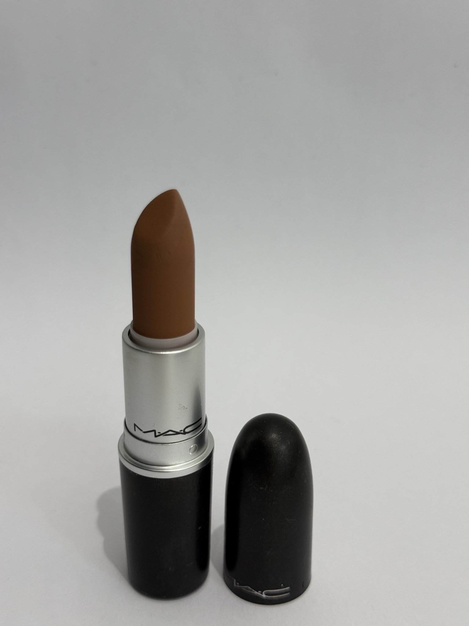 Batom MAC Impulsive linha Powder Kiss - 312 Preto, Azul-marinho - foto principal