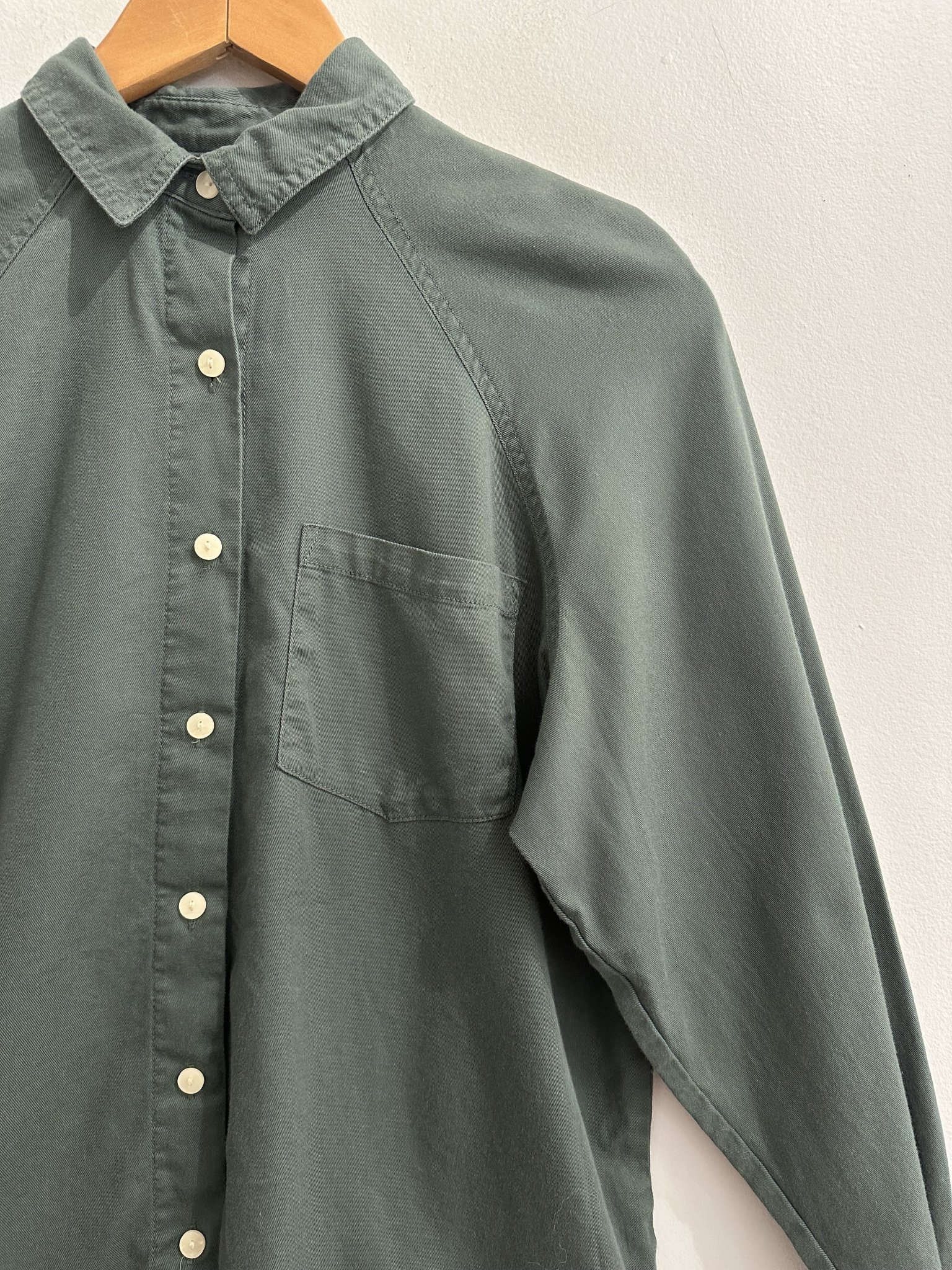 Camisa verde m/longa Universal Threads - PP tamanho PP - vista adicional 2