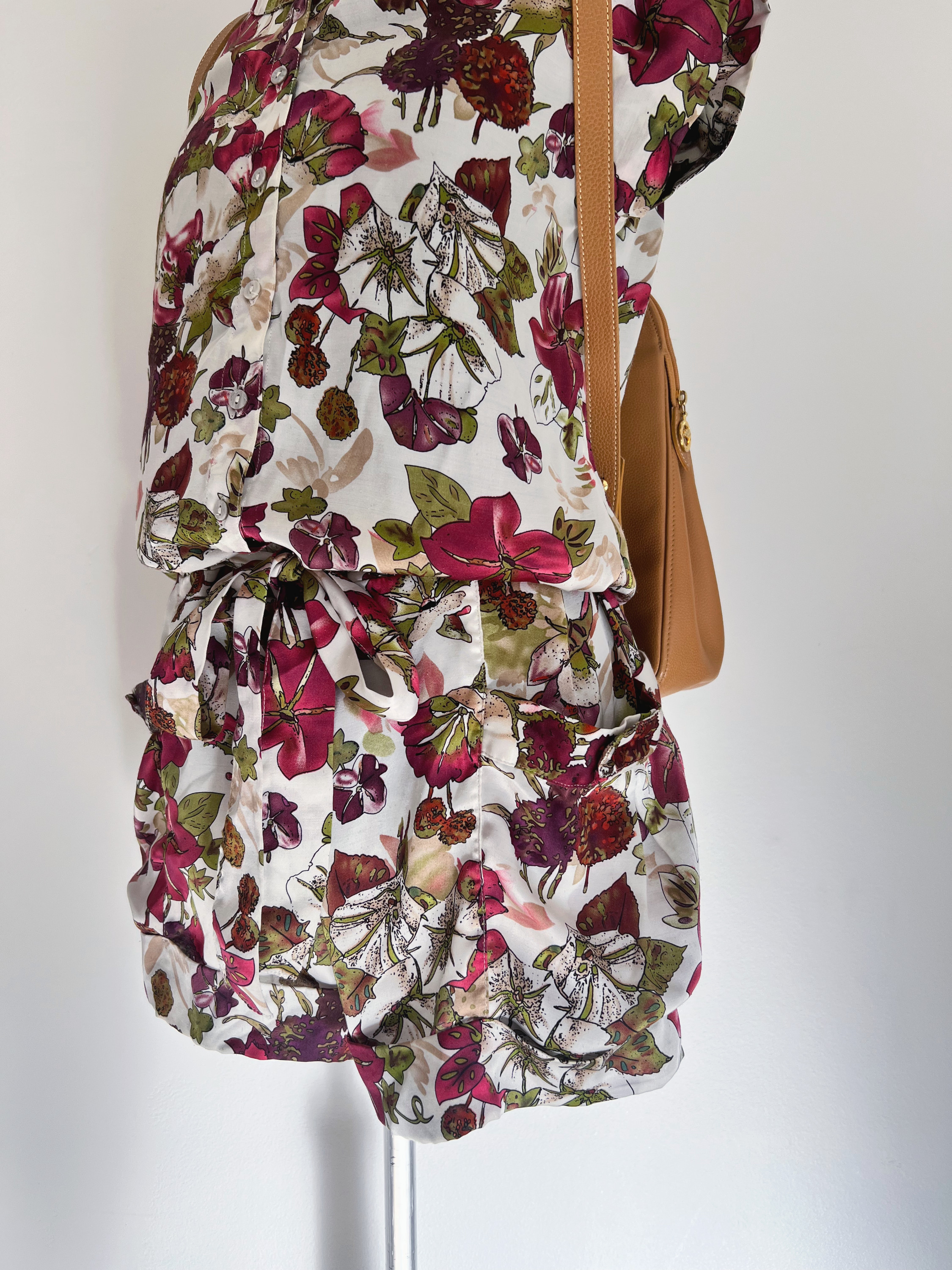 Macaquinho floral cetim Cortelle - P Vermelho, Bege, Cinza tamanho P - 13388-3