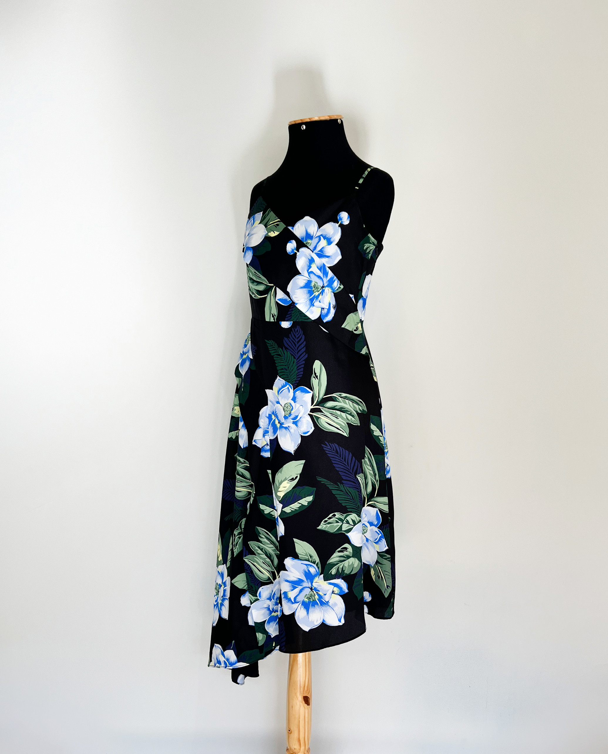 Vestido floral Banana Republic - P