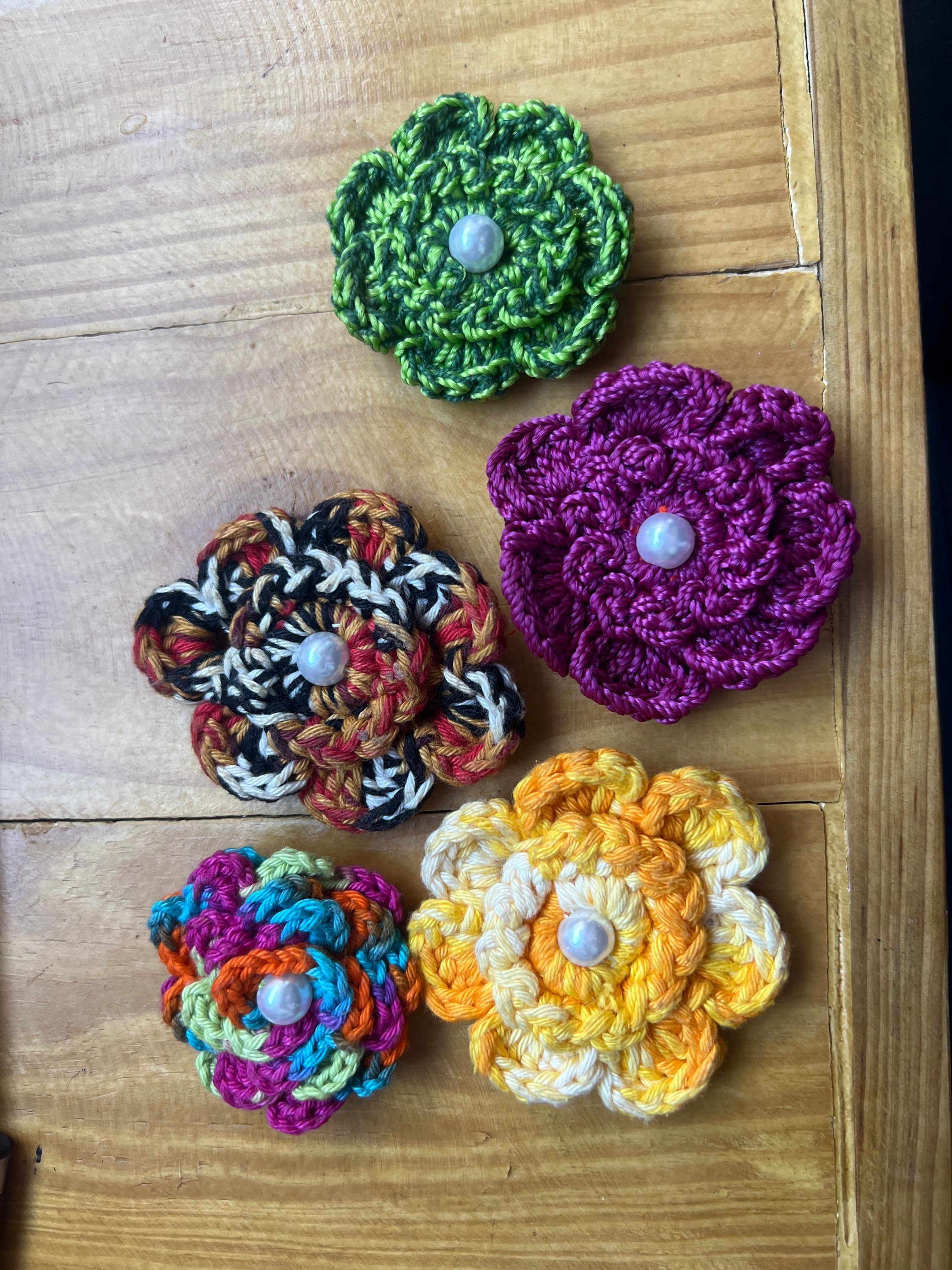 Broche de flor de crochê Sem marca Verde-oliva, Marrom, Preto - 18138-1