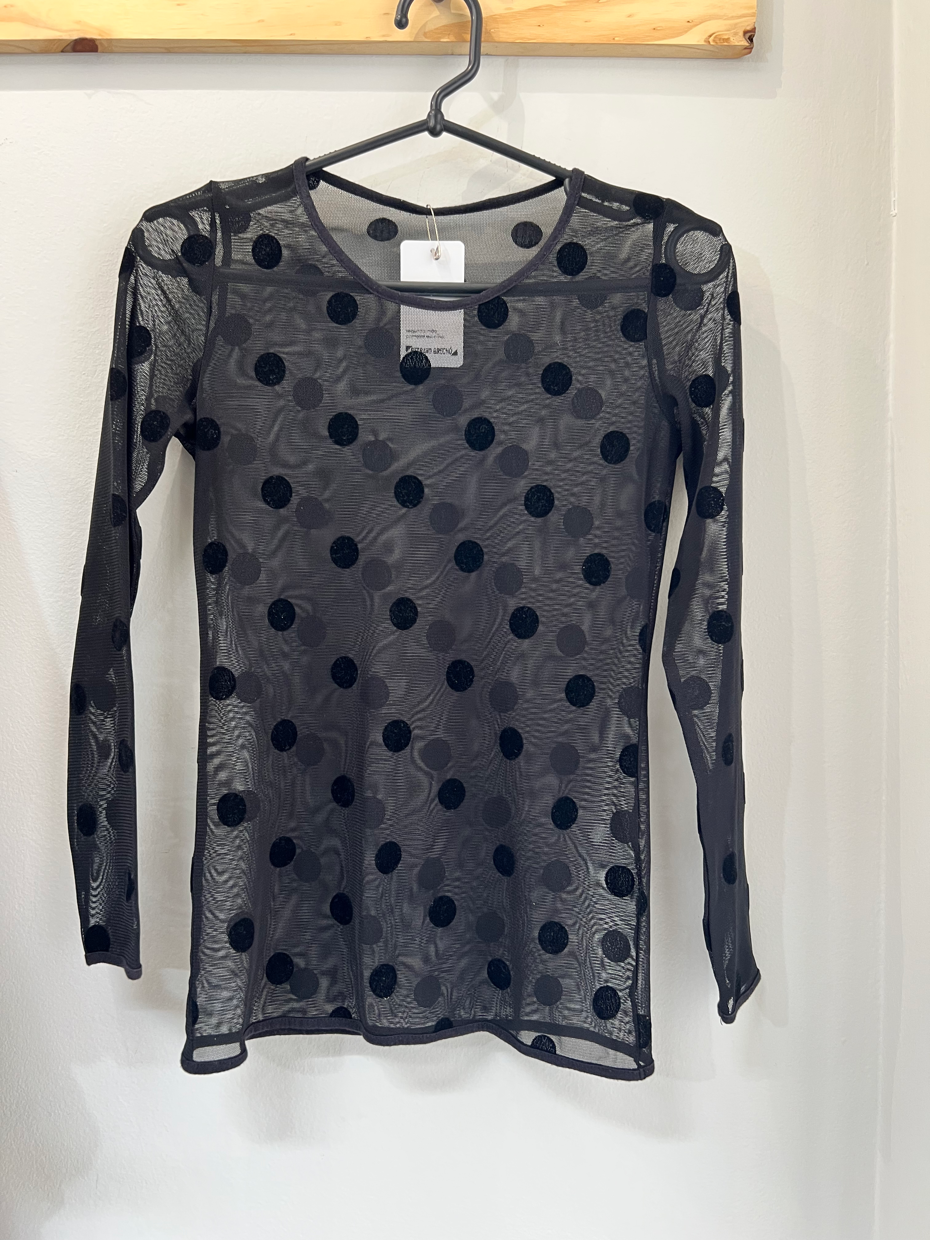 Blusa preta de tule poá de veludo manga longa - sem marca Preto - 18742-1