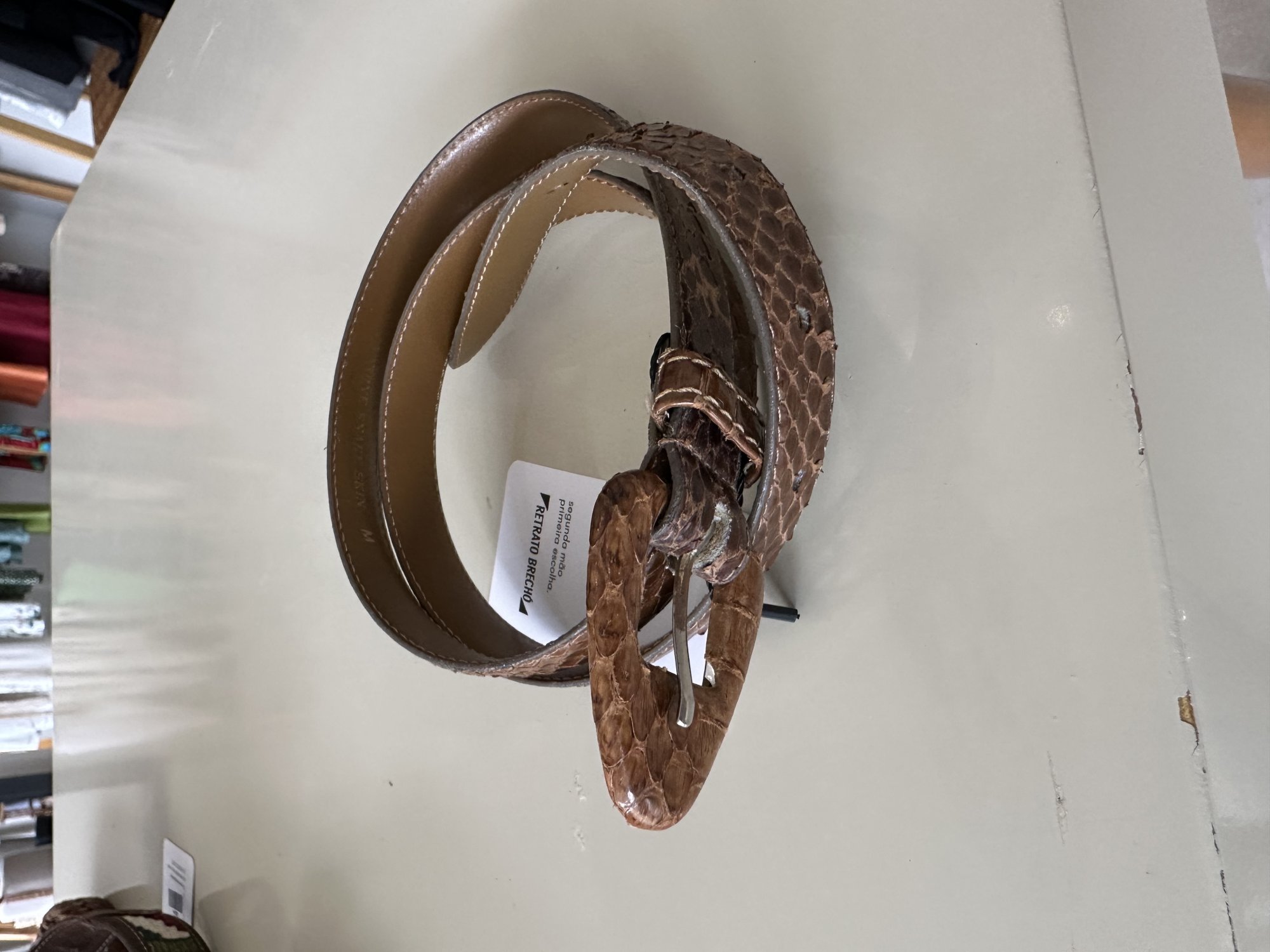 Cinto de couro de cobra marrom Sem Marca fivela triângulo - P tamanho P - foto principal