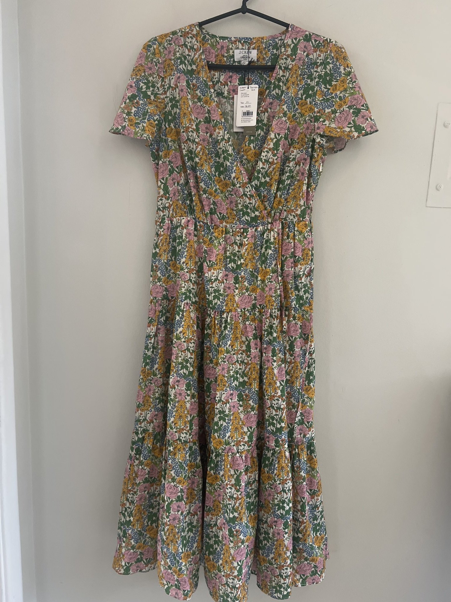 Vestido longo floral multicores de m/curta e decote v J. Crew - P Bege, Verde-oliva, Vermelho tamanho P - foto principal